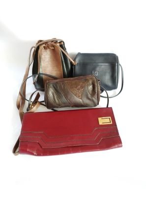 Vintage lover hoarder and seller I sell vintage clothes, shoes, bags and jewellery in my Etsy shop Thanks for looking