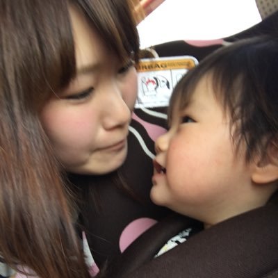 emi 亨のいとこさんの結婚式行ってきた 挙式 披露宴 座直り まで 3ヶ月 の赤ちゃん居るのに 昼から夜までこんな長い時間出席させるの ってもやもやしてたけど 素敵な結婚式だった うん なかなかみーちゃん寝れなくてグズグズの抱っこ emi 亨のいとこさんの結婚式行ってきた 挙式 披露宴 座直り まで 3ヶ月 の赤ちゃん居るのに 昼から夜までこんな長い時間出席させるの ってもやもやしてたけど 素敵な結婚式だった うん なかなかみーちゃん寝れなくてグズグズの抱っこ