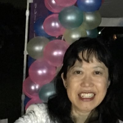たくさんの方の支えと幸運のおかげで卵巣がん3Cから生還。 頂いた時間を恩返しのために使うべく、奮闘中。売るだけなく、お役立ち情報も発信中。時々海外学会レポ+ドイツ語、英語についてもtweet中 #がんサバイバー #リンパ浮腫 #患者支援 #ストッキング #リンパレッツ #リレーフォーライフ #ドイツ語 #英語