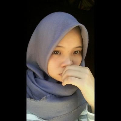 safitrisarah233's profile picture. akun baru yang kemaren lupa password 🙏