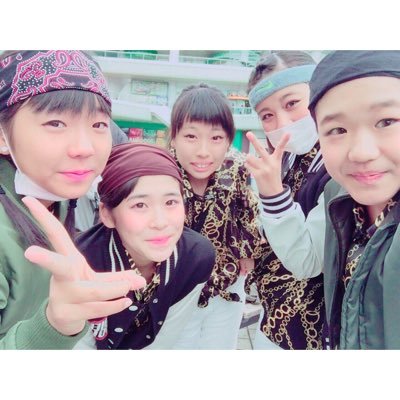 Kagoshima / house dance team / More... / JC / !!!Rinka☞@dB2xOOqAhos2oHx Miyu☞@miyu_more_ Karin☞@karinmore7 Nodoka☞@love62881113 Yu-yu☞@YUYU99209850