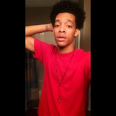IJustWannaHoop #FILD#IfYouCantFoulMeYouCantGuardMe MyOnlyFearIsFailure ImBlooded StaySingle TrynaMakeItOut270✈️ #GodSpeed SnapChat-jkelly_1