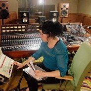 Julie McLarnon (@julie_analogue) 's Twitter Profile