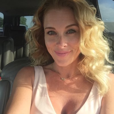 brandiberes's profile picture. 