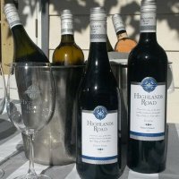 Highlands Road Wine(@HighlandsRdWine) 's Twitter Profile Photo