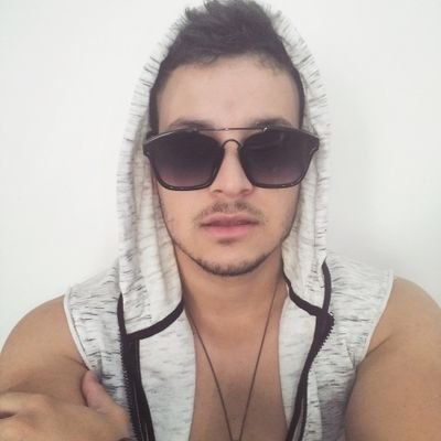 Ator, Cantor e Youtuber
Facebook: Marlon Severo
Snapchat: Marlon_Severo
Trabalhos: Direct ou email
Marlonsevero19@gmail.com