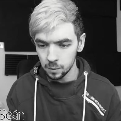 ApocalypticJack's profile picture. «This is a war and there is no winning.»