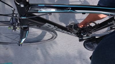 ロード垢自転車乗りと繋がりたい/近々センプレに乗り換える！自転車乗りの方無言フォローごめんなさいフォロバこないとリムるかも…「Bianchiとかゆう戦闘ちゃり」は俺の名言持続40学生ローディー※気まぐれでフォロー返してます気長に待っててください(茨城の直線に貧脚が出るって知ってるかい)