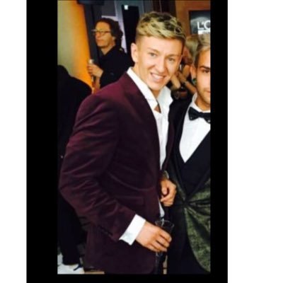 Multi Award winning stylist and @hairtalkuk specialist at celebrity hair salon @RBShrewsbury celebrity clients include @dawnward4 & @missgemcollins ... xx