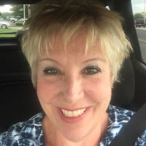 lori_salomo's profile picture. 