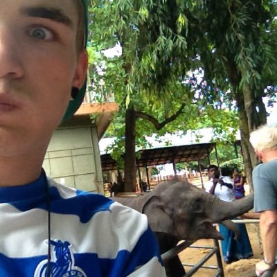 OcklenburgDavid's profile picture. PhD student in the @DavidVanCraen lab. I make metal-self-assembled cages which like to dance w/ charged species.