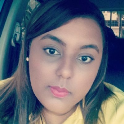 MarieMiLopez's profile picture. Amiga, hermana, compañera, mercadologa, madre de Goldi, apasionada de los zapatos, la cocina y los vehículos. Los amigos son la familia que podemos elegir ♥ =)