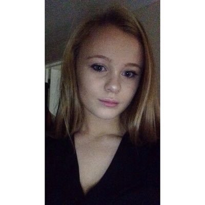 izz_col's profile picture. 