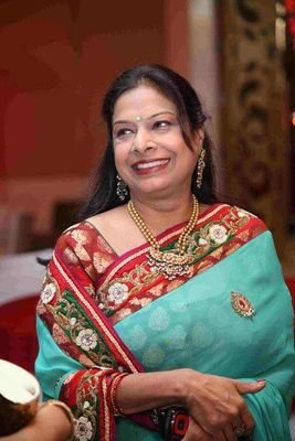 anitaja65815617's profile picture. 