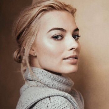 Margot Robbie Gifs! I do not own any of these gifs!