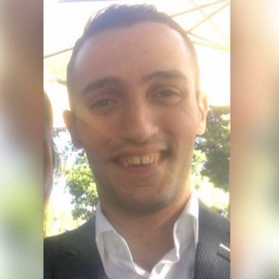 LionelloAndrea1's profile picture. appassionato di tecnologia ,della Apple  di offerte telefoniche ,iPhone XS Max  cliente #VodafoneIT #TIM #3Wind | Prov. (Reggio Calabria)