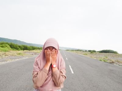 Try to be sholehah