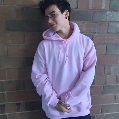 Wesrpxz's profile picture. Askip g un jumeau moche.