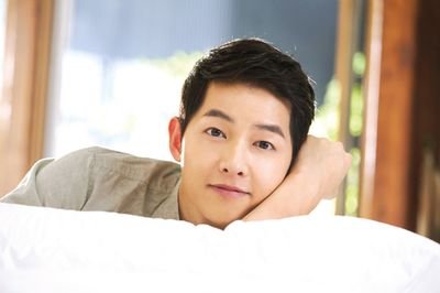 *Kpop Lover
*Song Joong Ki fan
*21 Years old from Cavite
*Proud to be part of the LGBT
*aspiring story and song writer