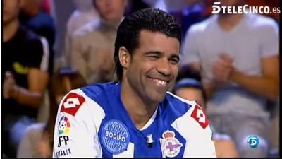 bodipothelegend's profile picture. Leyenda del club más grande de Galicia @RCDeportivo . Ídolo de la afición y las verbenas. Aunque no estés en Primera, en Coruña hay una fiesta ! (Fake)