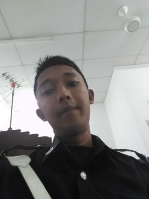 zie_yop's profile picture. Kelate tanah tumpahnya darah ku