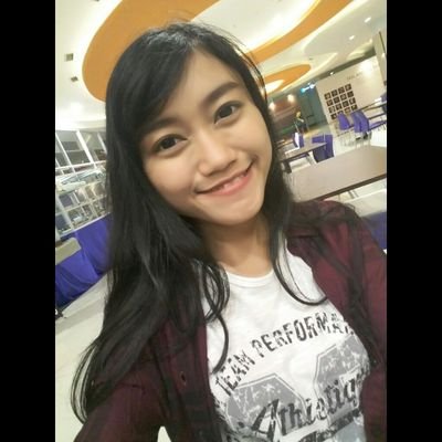 Yolaaestu's profile picture. Naneun eomma wa appa leul sarang ♥