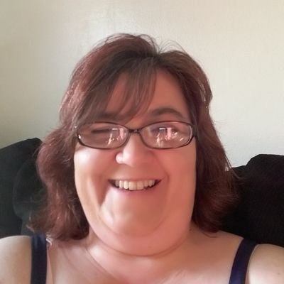 Co-Star on TLC's 90 Day Fiance, podcast Bring Me Your Torch, 90 Day Happily Ever After | IG: daniellejbali https://t.co/fPQJC3IUww
