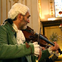 The 18th Century Concert Orchestra combines combines period instruments, candlelight and C18th attire to present a atmospheric recreation of C18th musical life.