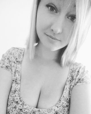 _beckyemily's profile picture. I swear I'm a nice person... my face just disagrees #restingbitchface