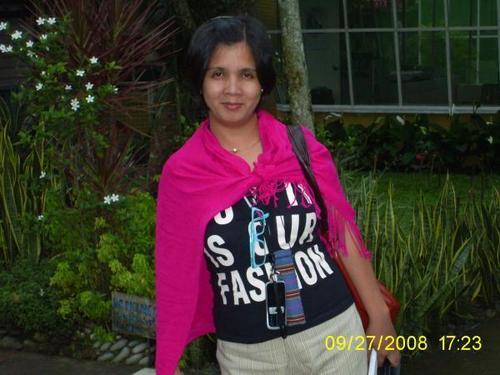 soleedrozo's profile picture. i'm a mother,a daughter, a sister, an accountant,a friend and a wife