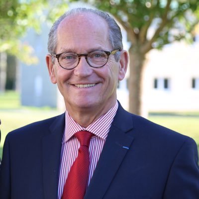 Conseiller départemental du canton de #Dourdan // VP du @CDEssonne en charge des finances et de l'évaluation des politiques publiques // Président du @sdis91