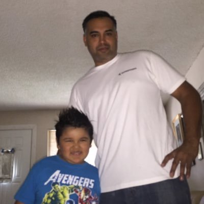 Oskarmartinez33's profile picture. Dad and airplane guy