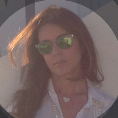 dinabarilla's profile picture. 