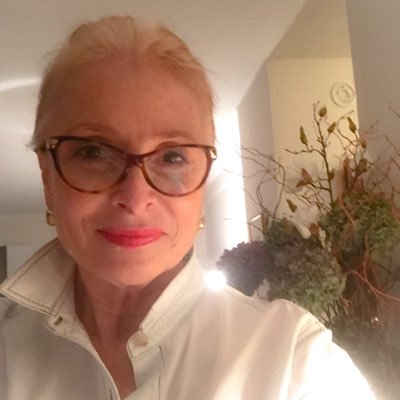 zd_davis's profile picture. Z Davis Interiors. We design, renovate, decorate and stage. Now we will also manage your downsizing and moving.