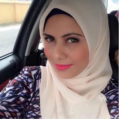 Status:Single.Born:5April.Zodiac:https://t.co/PgUlMMb4rR:Beautician.Hight:169.MixBlood: Muslim+Pakistani.