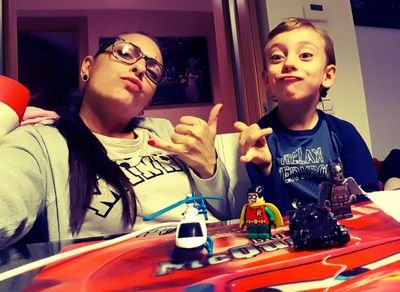 DCfamilylife's profile picture. Mama y Villana. Entrenada y letal en el cuerpo a cuerpo.
Hijo y Superheroe. Trabaja bajo las órdenes de la villana. 
Sigue nuestras historias!!