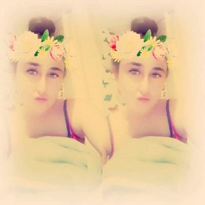 ElleLou23474045's profile picture. 