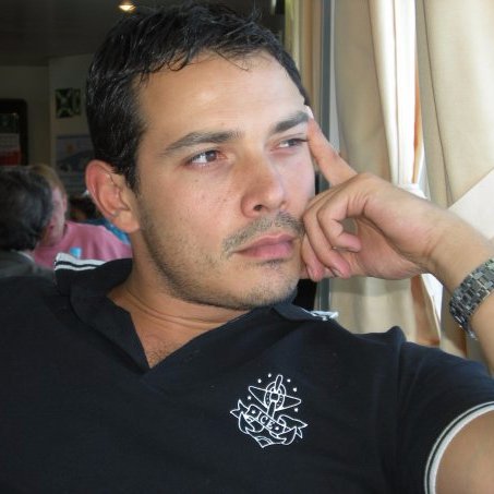 Ale_Cel_'s profile picture. Italiano, Romano e Romanista, detesto le follie della sinistra e i sinistrati..
.... Vivere ardendo e non bruciarsi mai....