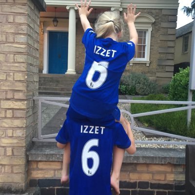 CarlyIzz's profile picture. 