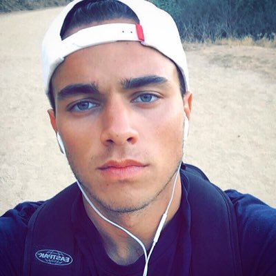 IlanSimhon's profile picture. 