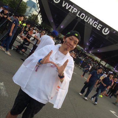 zero10182's profile picture. Don’t wait. The time will never be just right.