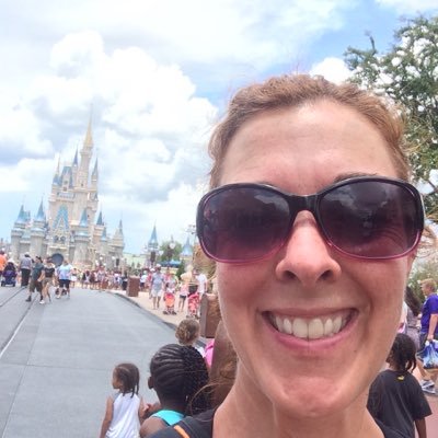 arwnek's profile picture. Play the glad game. Be happy. Love Jesus. Eat packaged treats.