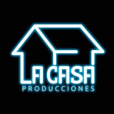 Realizamos producción audiovisual, producción creativa, postproducción, fotografía, edición, diseño, asesoría y publicidad.  📩info@lacasaproducciones.com