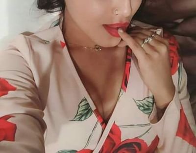 TinaParmar13's profile picture. Women