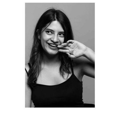 Laura__Ossa's profile picture. Comunicación social y Periodismo UC Instagram : lauossa12