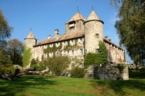 Hôtel familial, restaurant gourmand et savoureux, espace culture Concerts Expositions et Evènements, fêtes... au bord du lac Léman entre Genève et Evian