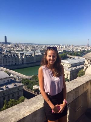 A Czech travel blogger studying Master's of Tourism at Paris 1 Panthéon-Sorbonne University.