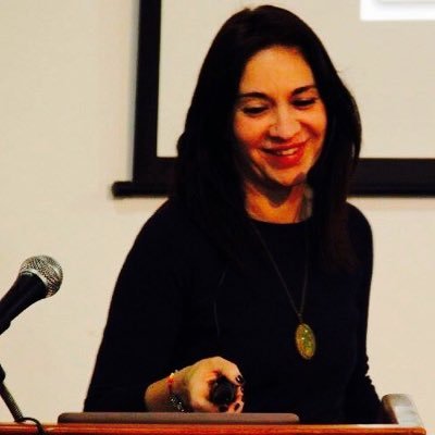 Consultora en Comunicación Política. Directora de Relaciones con la Comunidad y Capacitación electoral en Jefatura de Gabinete.