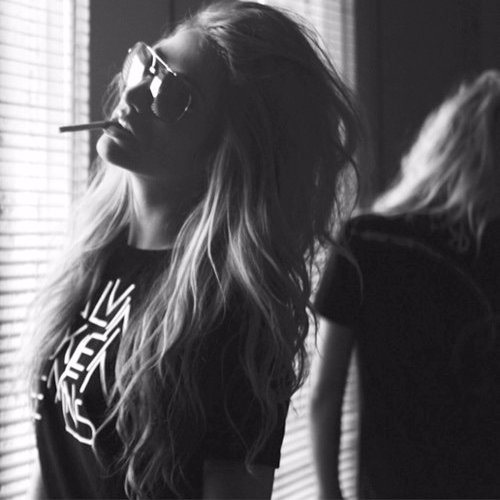 CanadianBlonde_'s profile picture. A little emotionally unstable and a little drunk