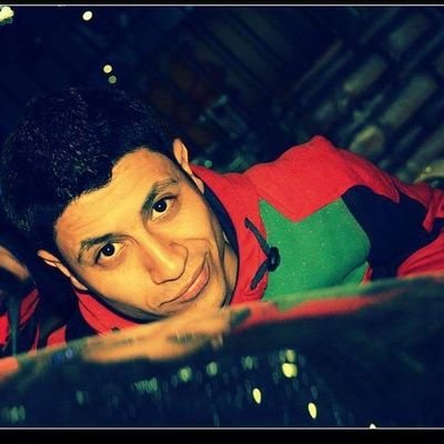 ‏‏سمراء  فابتسمت  ف  اربكت قلب ذك الذى تاب عن الحب